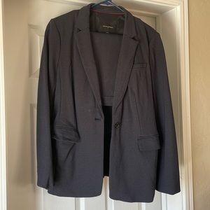 Banana Republic Skirt Suit Size 14 - Machine Washable